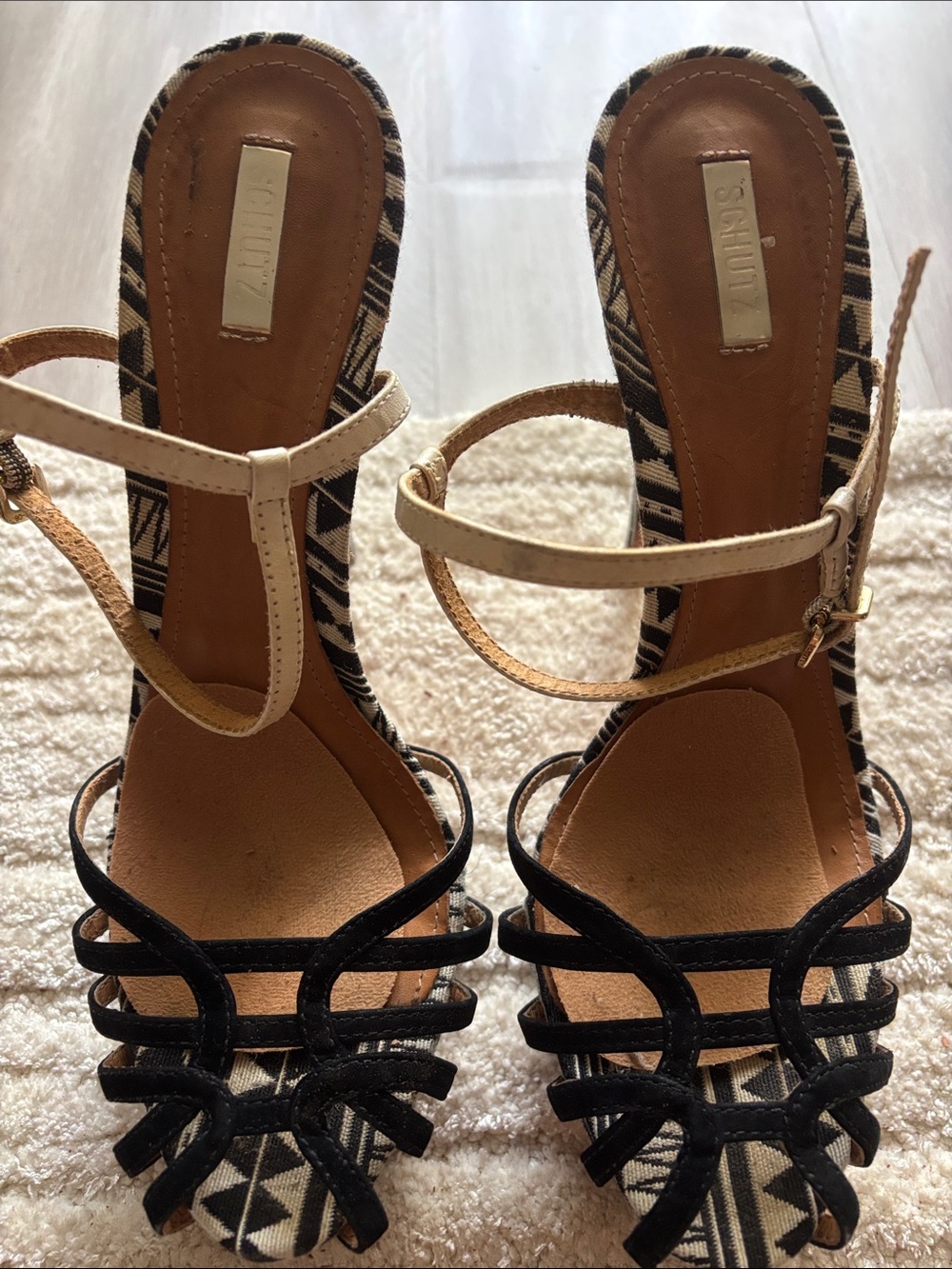 SCHUTZ Black and Cream Strappy T-Strap Heels